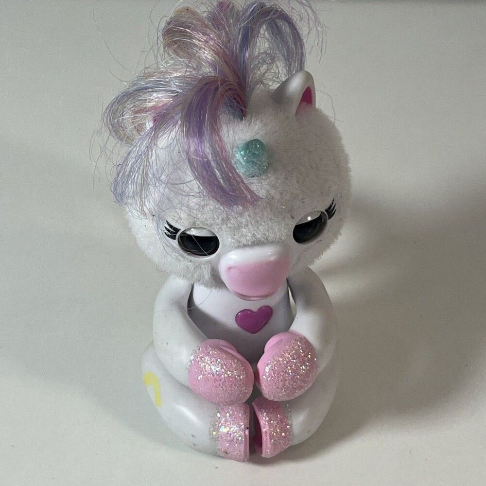 Fingerlings Baby Unicorn Lulu Fuzzy Head Works! Music Sounds Interact Toy